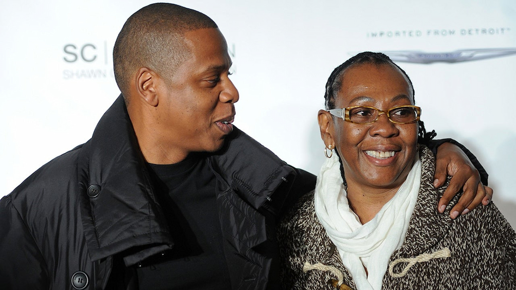 Gloria Carter talks coming out to Jay-Z