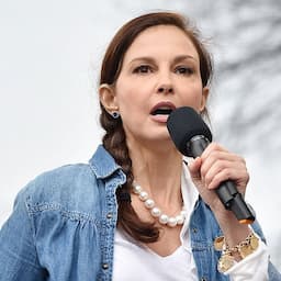 Ashley Judd Delivers Powerful 'Nasty Woman' Speech at Women's March on  Washington