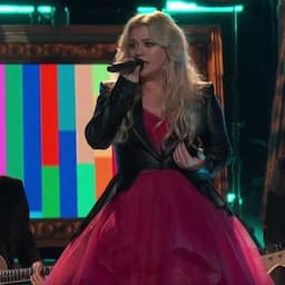 Kelly Clarkson Belts Out New Song 'Broken & Beautiful' on 'The Voice' Ahead of Massive Elimination