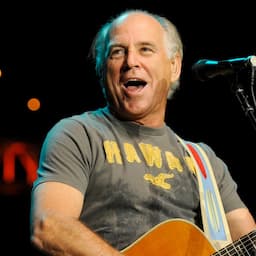 Jimmy Buffett Was Battling Cancer at the Same Time as Sister Laurie