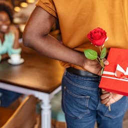 26 Valentine's Day Gifts Under $25 To Give Your Sweetheart in 2023