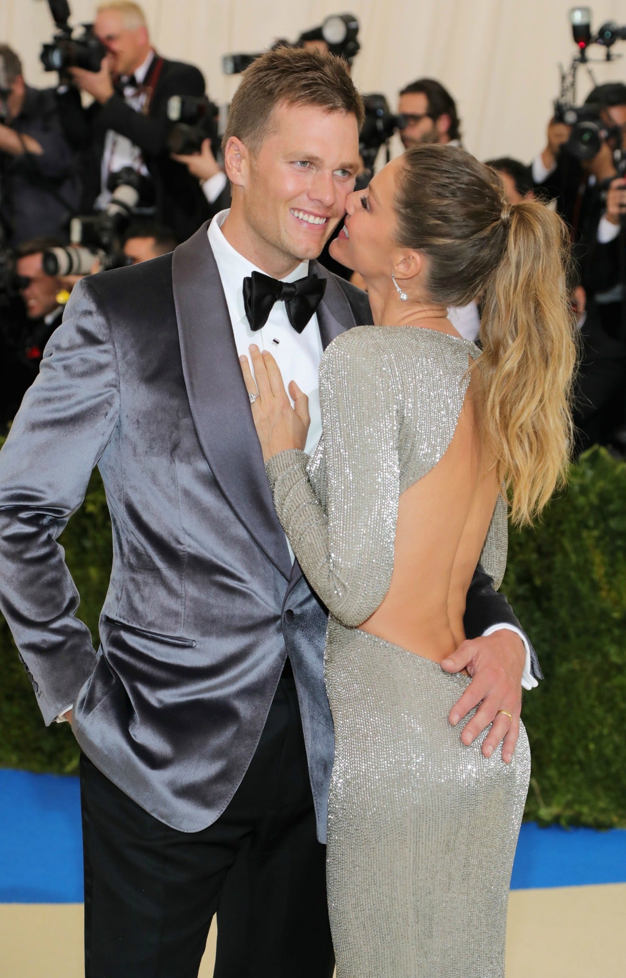 Tom Brady and Gisele Bundchen Pack on the PDA on Met Gala Red Carpet See the Pics