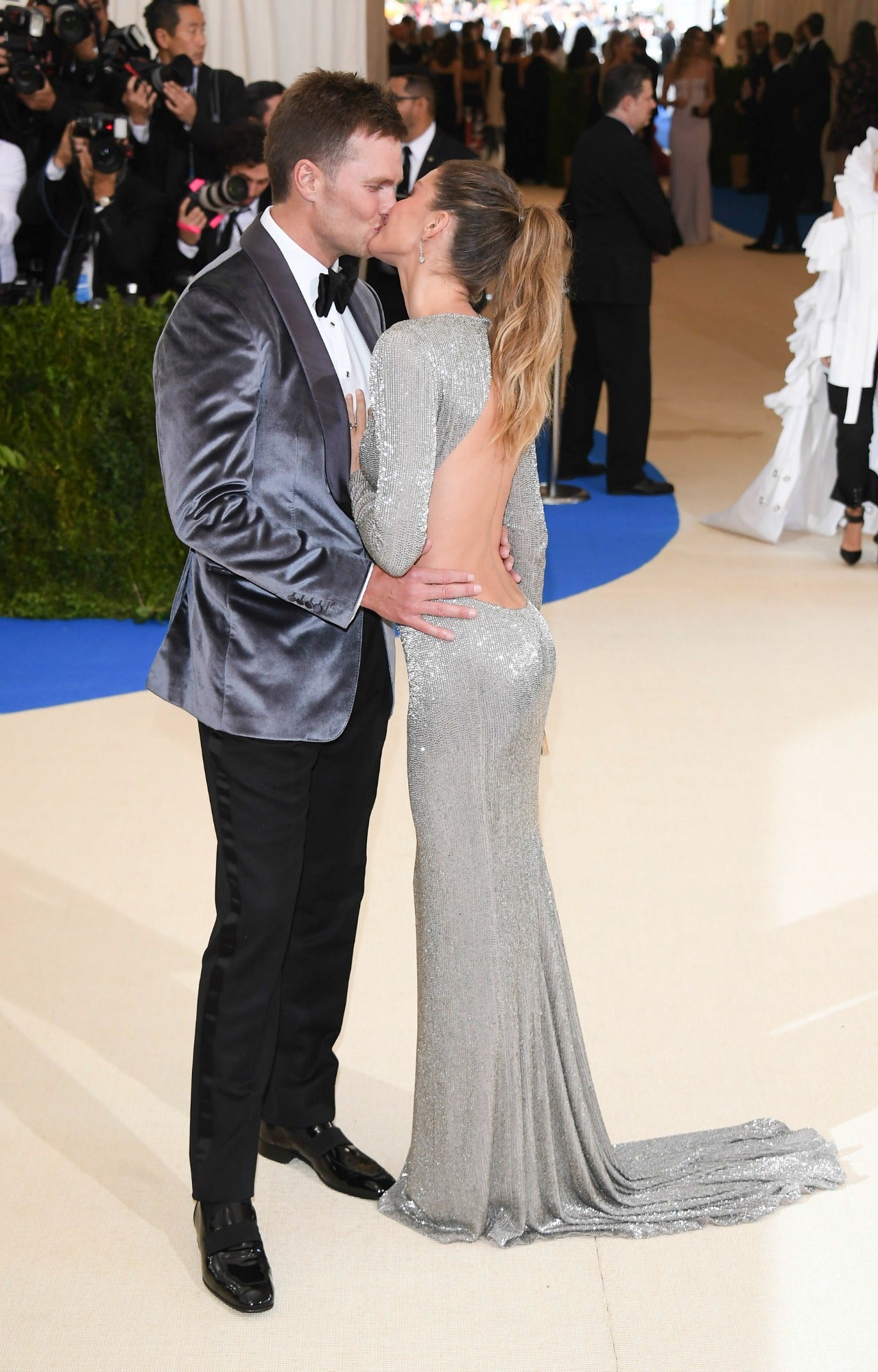 Tom Brady and Gisele Bundchen Pack on the PDA on Met Gala Red Carpet See the Pics