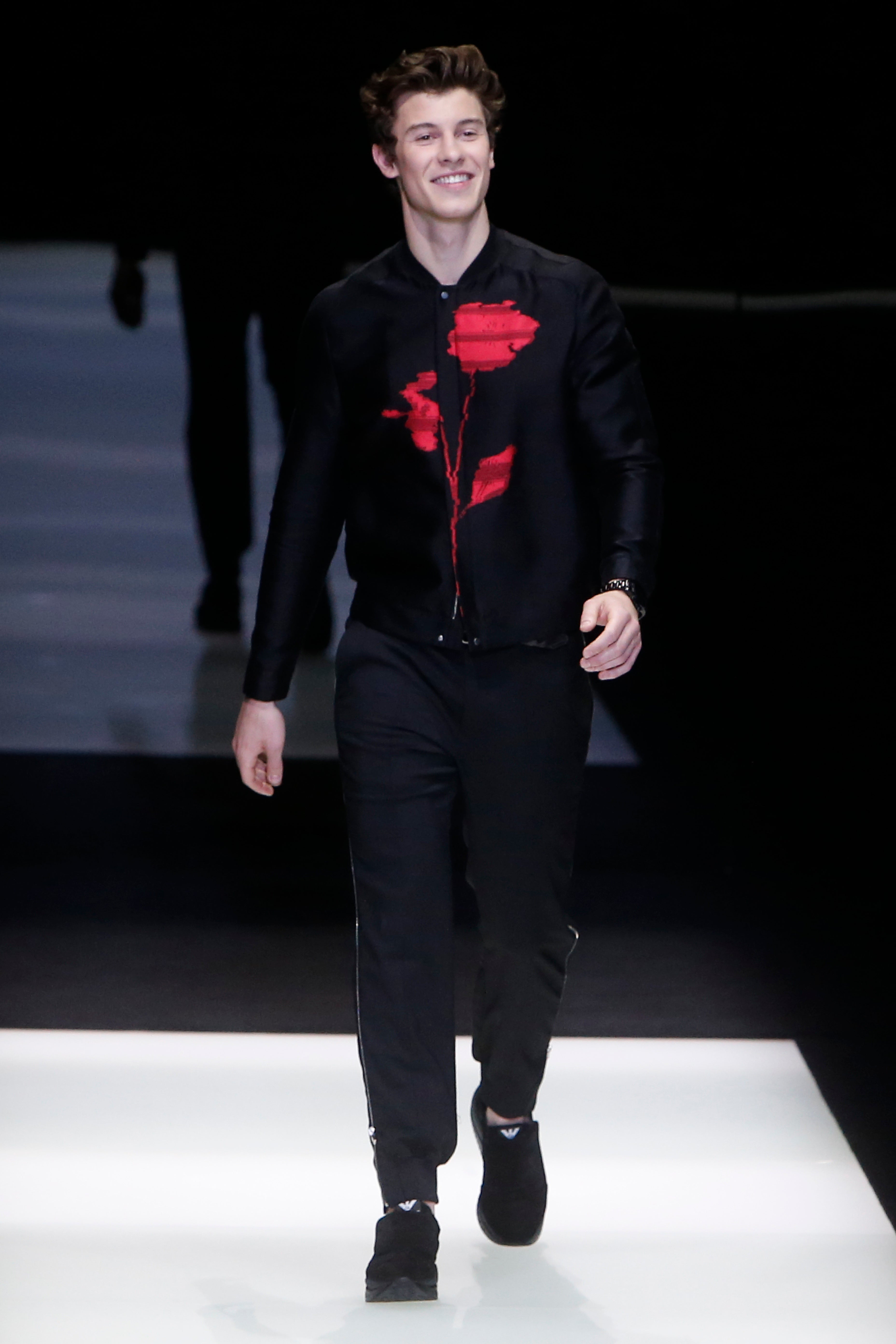 Shawn Mendes Slays the Runway During Armani's Men's Fashion Week Show in Italy ...3712 x 5568