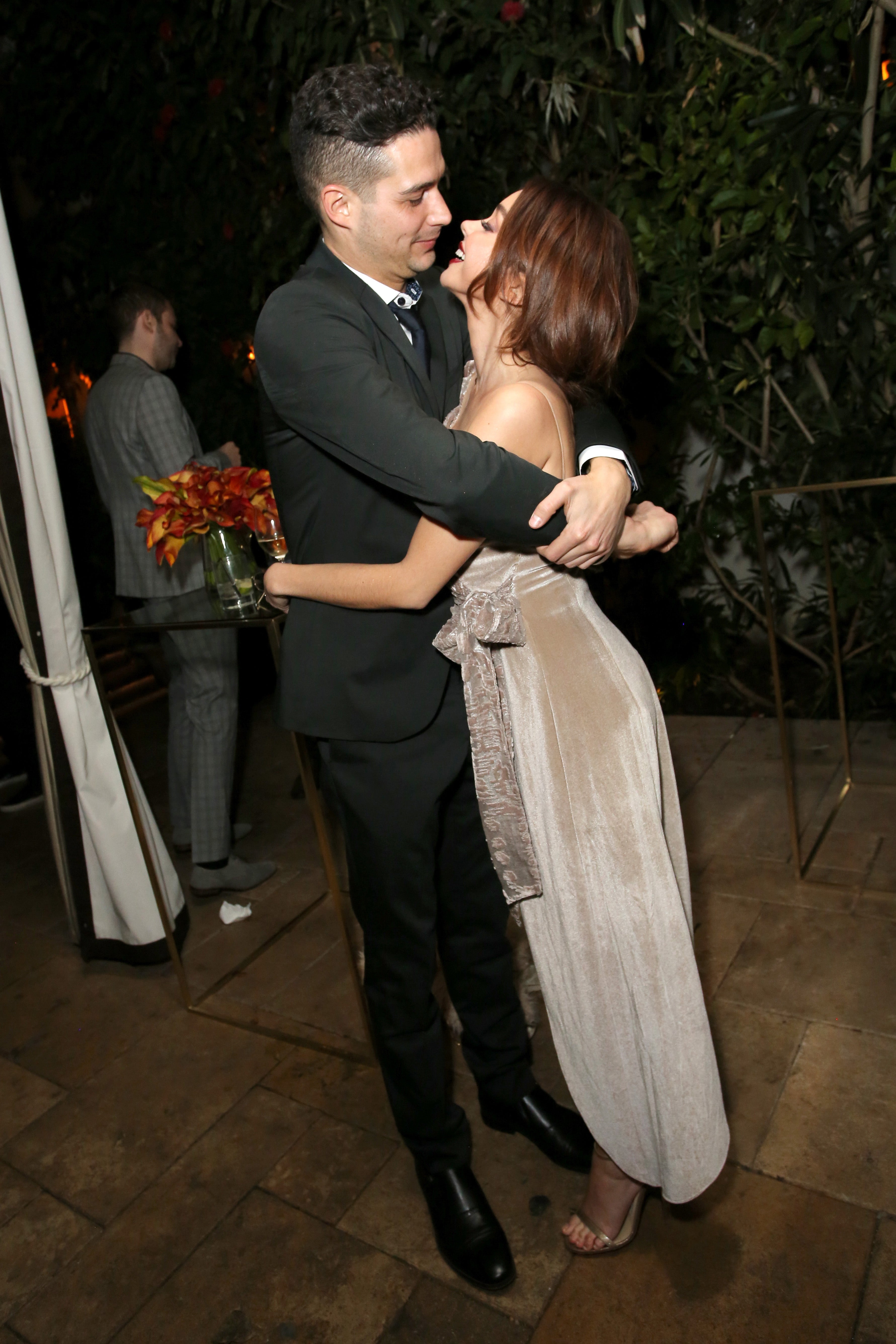 Sarah Hyland Kisses Wells Adams at Pre-SAG Awards Party: Pics! | Entertainment Tonight