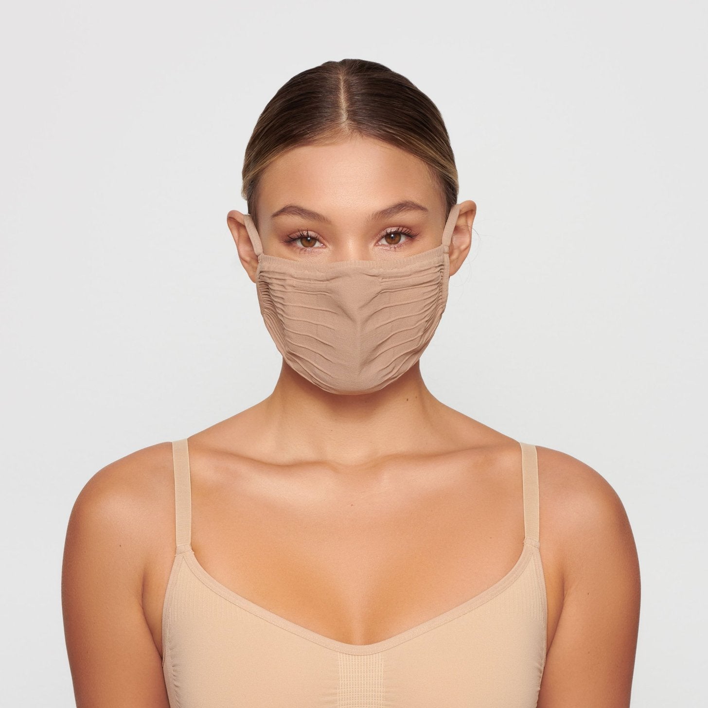 SKIMS seamless face mask in clay