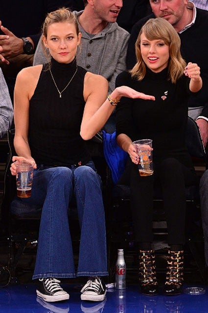Taylor Swift Drinks Beer, Cheers New Hometown at a N.Y. Knicks Game