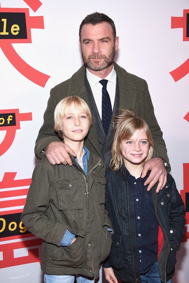 Liev Schreiber and Naomi Watts’ Kids Talk Getting Into Acting While Joining Dad on Red Carpet (Exclusive)