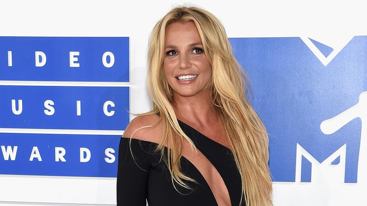 Britney Spears Shows Off Her Amazing Abs While Preparing For World Tour