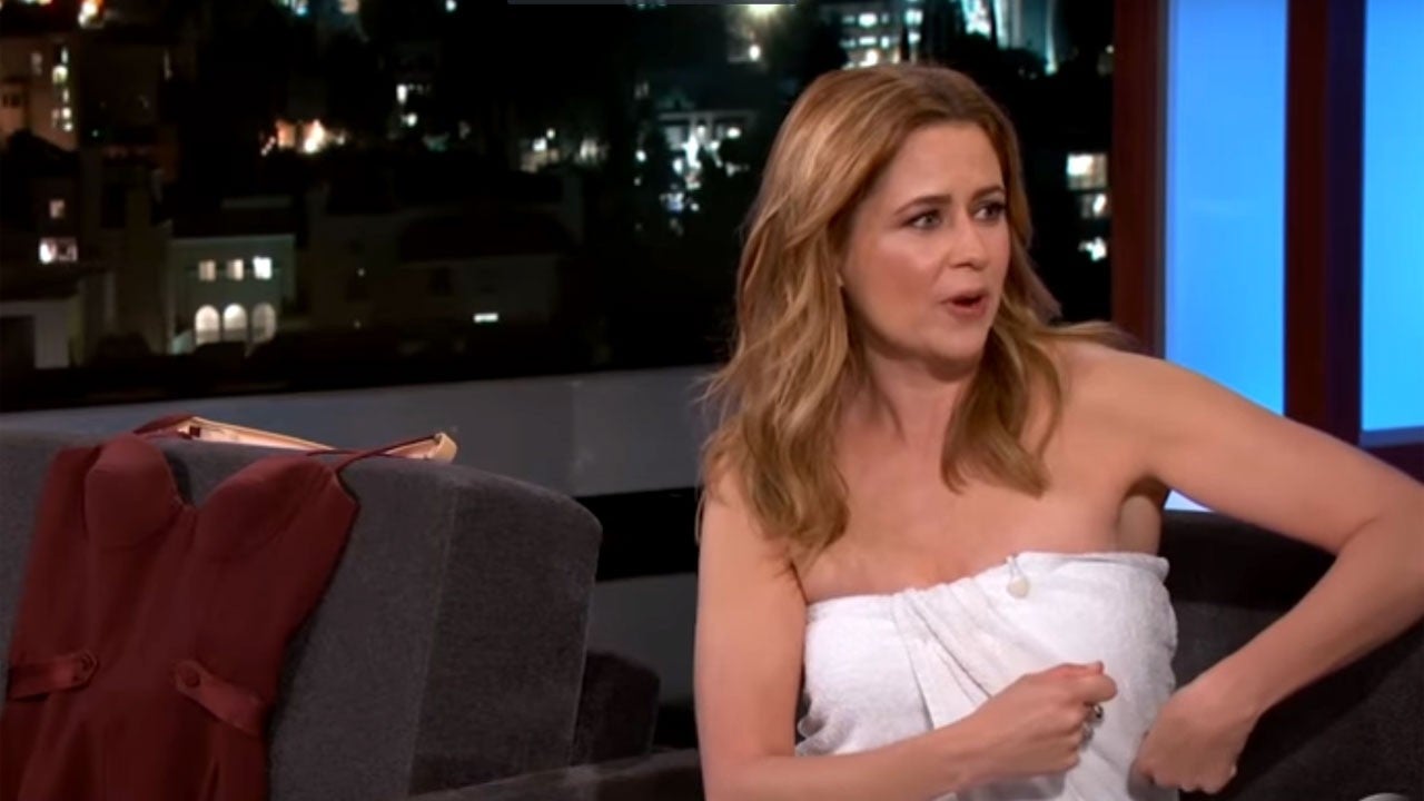 Thanks To A Wardrobe Malfunction, Jenna Fischer Appeared 