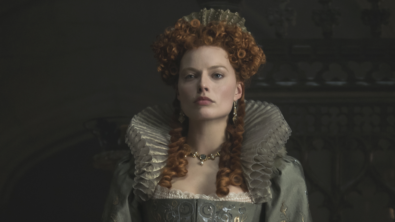 First Official Look at Margot Robbie as Queen Elizabeth I in 'Mary