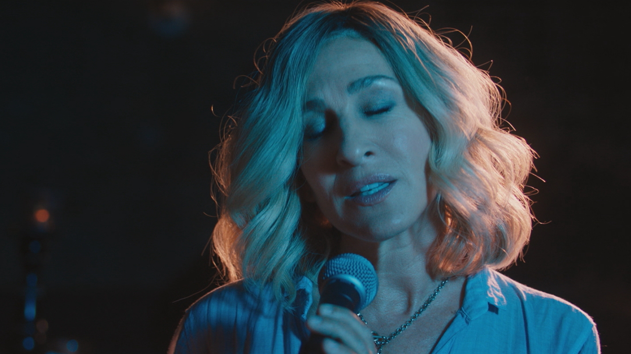 Sarah Jessica Parker Plays Jazz Singer in Crisis in Here and Now Trailer
