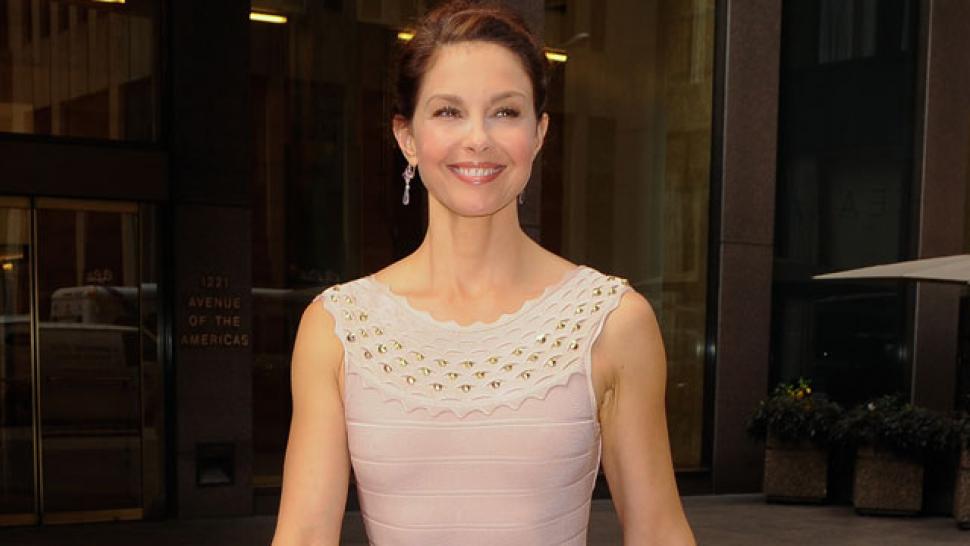 Ashley Judd Looks Stunning In The Skin-Tightest Dress You 