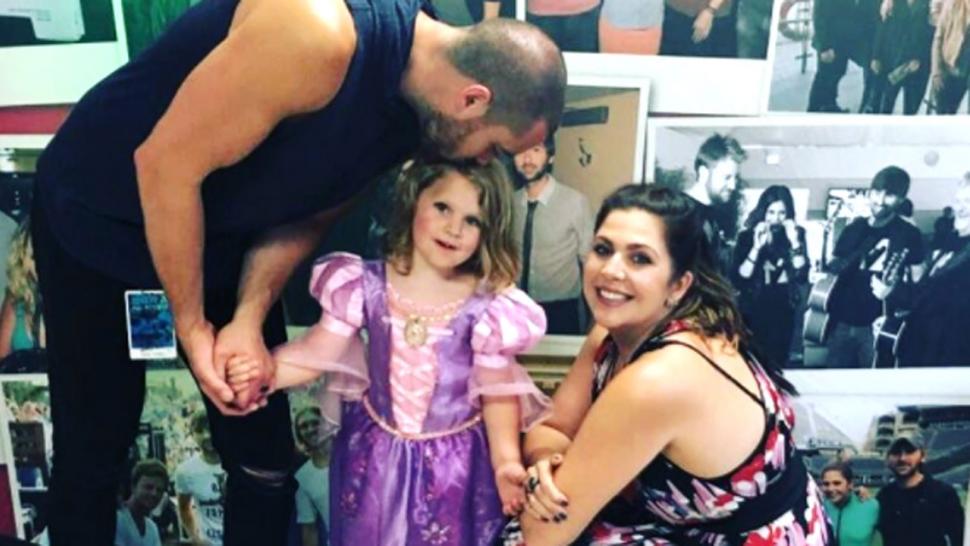 Hillary Scott Reveals Gender of Her Twins With the Cutest Pic 'We Are