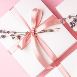 The Best Amazon Mother's Day Gifts That Will Arrive Just in Time: Shop Tech, Jewelry, Beauty and More