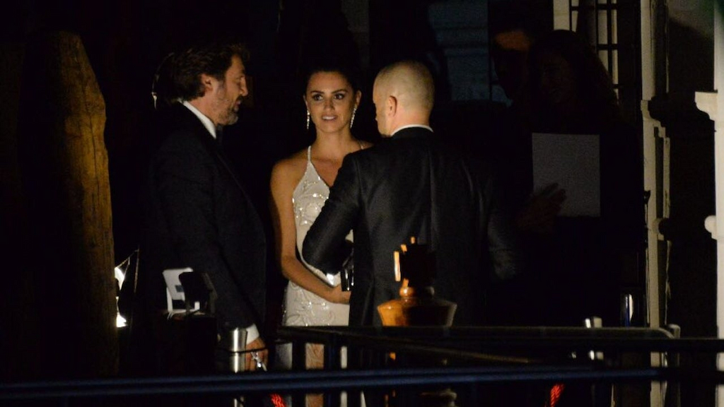 Javier Bardem and Penelope Cruz Arriving to dinner at Palazzina in Venice