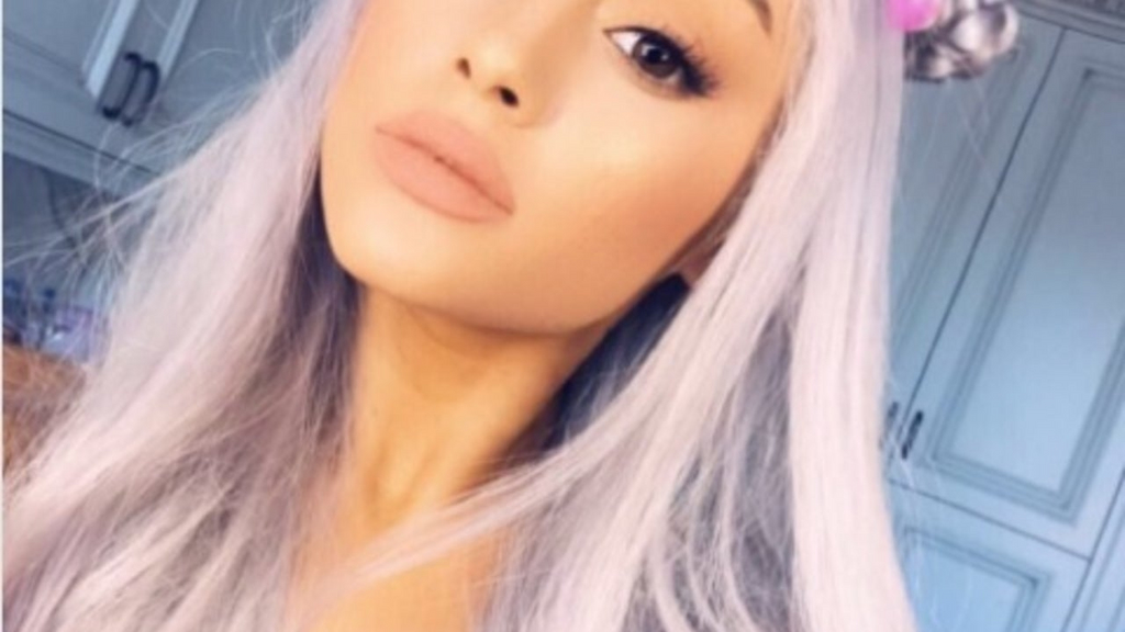 Ariana Grande grey hair 10/08/17
