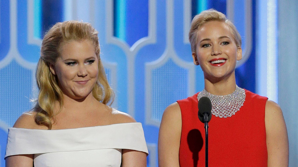 Amy Schumer and Jennifer Lawrence at the 2016 Golden Globes