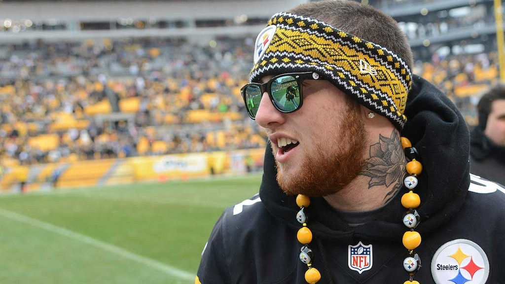 Mac Miller at a Pittsburgh Steelers game