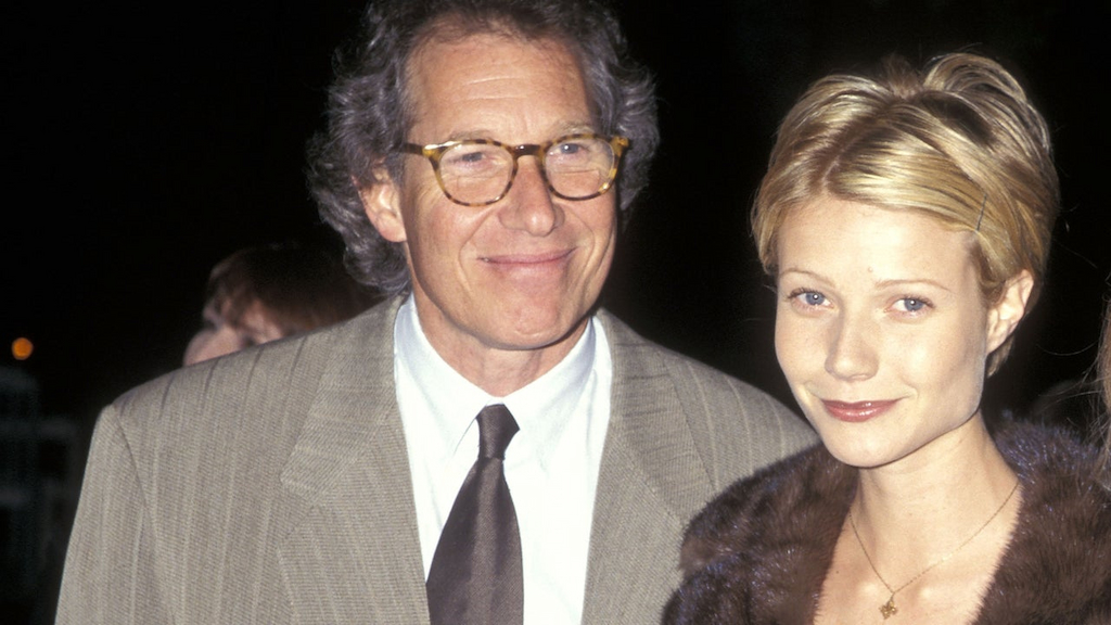  Bruce Paltrow and actress Gwyneth Paltrow attend the 'Hard Eight' Hollywood Premiere on February 23, 1997 at Paramount Theatre in Hollywood, California.