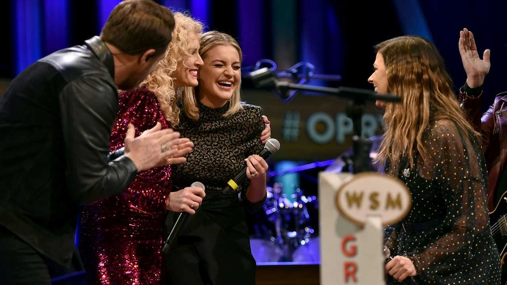Kelsea Ballerini welcomed into the Grand Ole Opry by Little Big Town