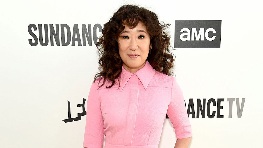 Sandra Oh in pink outfit