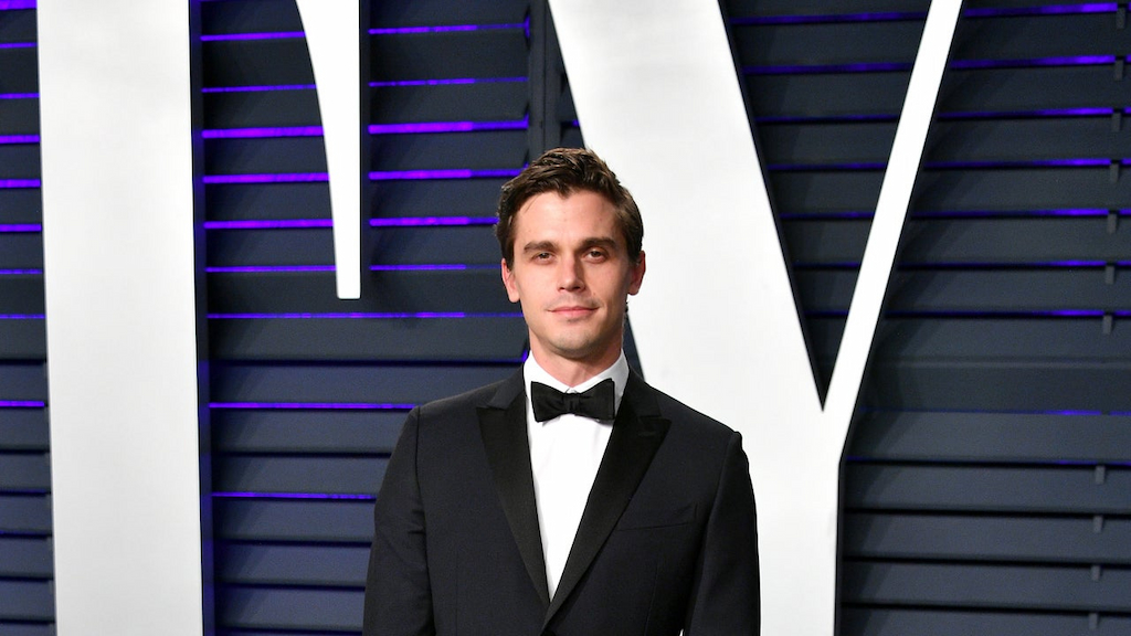 Antoni Porowski attends the 2019 Vanity Fair Oscar Party hosted by Radhika Jones at Wallis Annenberg Center for the Performing Arts on February 24, 2019 in Beverly Hills, California.