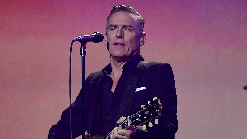 Bryan Adams performs during the closing ceremony of the Invictus Games 2017