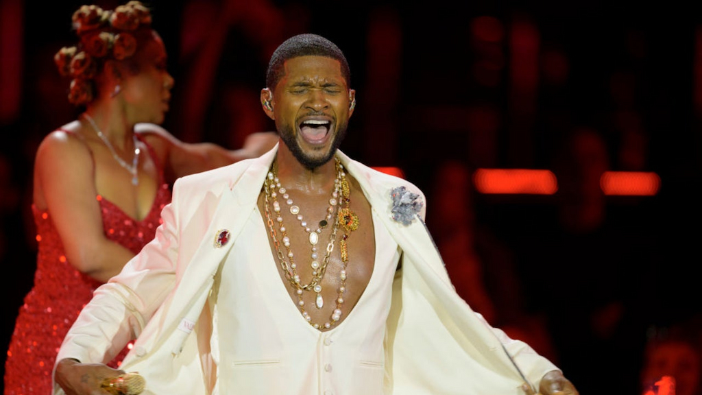 BOULOGNE-BILLANCOURT, FRANCE - SEPTEMBER 25: Usher performs onstage during his residency at La Seine Musicale on September 25, 2023 in Boulogne-Billancourt, France.