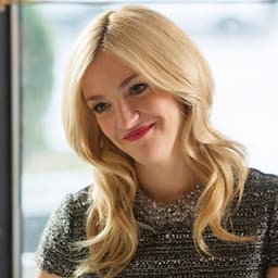 Abby Elliott Talks Amy Schumer, Playing a B***h on 'Odd Mom Out' & Her 'SNL' Days