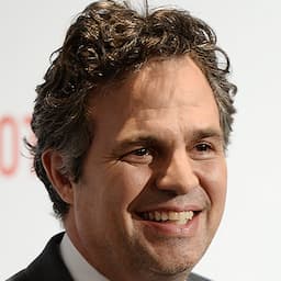 MORE: Mark Ruffalo Loses Wallet and Phone, but Two Adorable Girls Come to His Rescue!