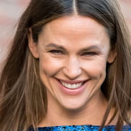 Jennifer Garner Is Absolutely Glowing in Sequin-Trim Dress and Sexy Heels at 'Jimmy Kimmel Live'
