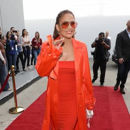 Jennifer Lopez Wows Boyfriends Past and Present With Sexy New Selfie