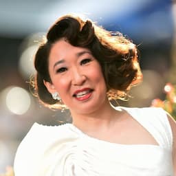 Sandra Oh Wows in White on the 2019 Golden Globes Red Carpet