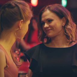 'Flack': Anna Paquin and Genevieve Angelson Hit the Club (Exclusive Clip)