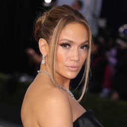 Watch Jennifer Lopez Goof Off During Super Bowl Halftime Rehearsal