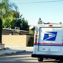 Postal Worker Leaves Handwritten Notes & Gift Cards for 2020 Graduates on His Mail Route