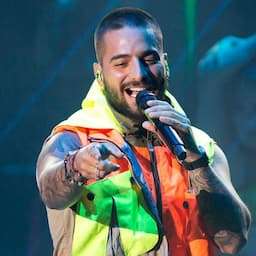 Maluma Steams Up MTV VMAs With 'Hawái' Performance