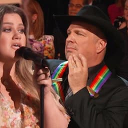 Kelly Clarkson Was 'Nervous' Singing Garth Brooks' Song at His Tribute