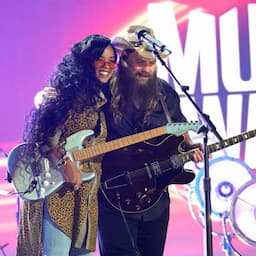 H.E.R. and Chris Stapleton Deliver Powerful Duet of ‘Hold On’ at 2021 CMT Awards