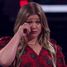 'The Voice': Girl Named Tom's Song For Their Dad Brings Kelly to Tears