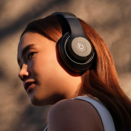 The Beats Studio Pro Headphones Are on Sale for the First Time