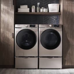 Samsung's Top-Rated Washer and Dryer Set Is $1,500 Off Right Now