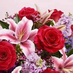 Save 25% on the Best Valentine’s Day Bouquets from 1-800 Flowers