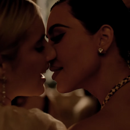 Kim Kardashian and Emma Roberts Kiss in New 'AHS: Delicate' Trailer