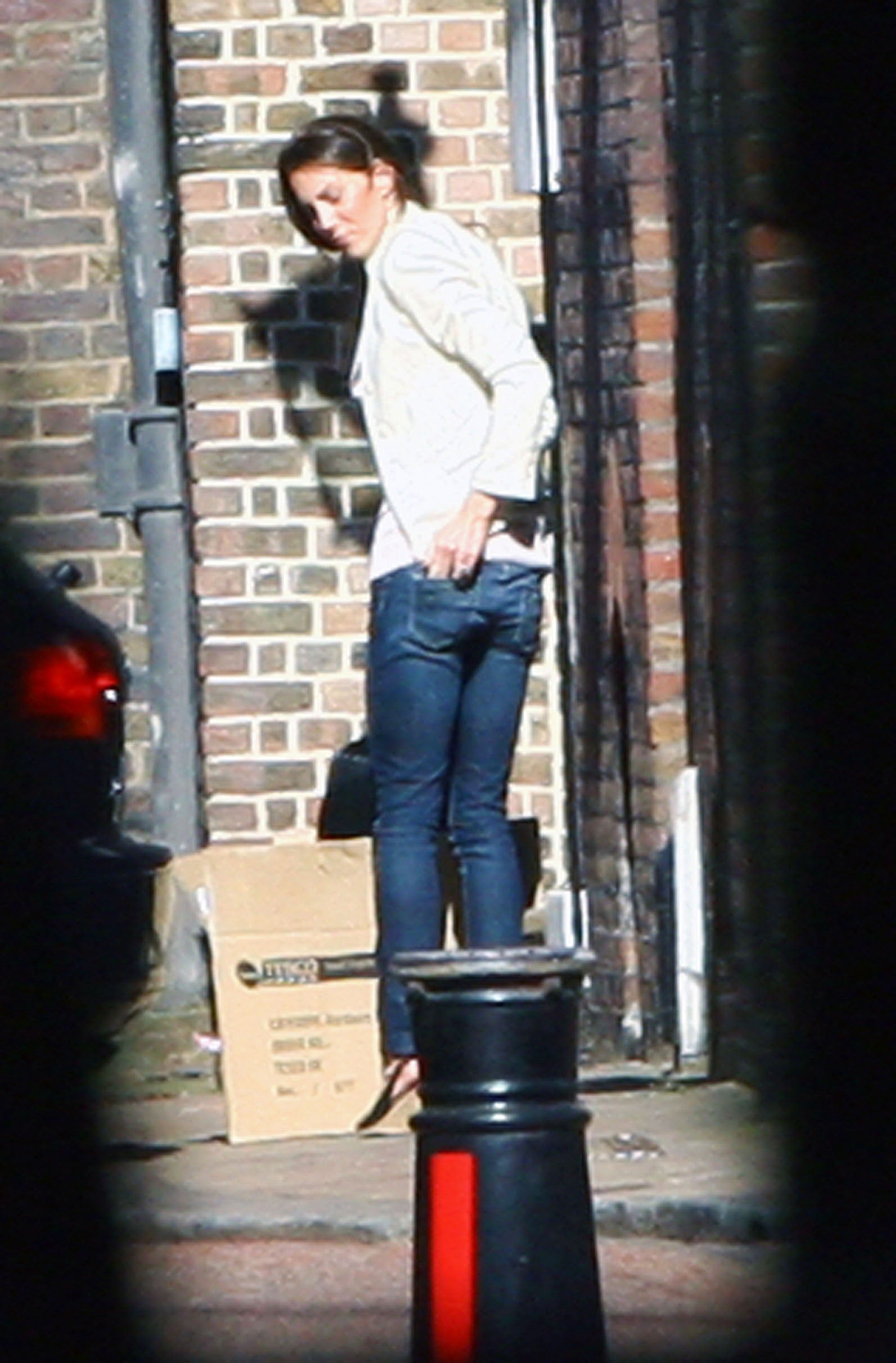 NEW PICS: Two Days Before Wedding, Kate Middleton Spotted Moving Boxes