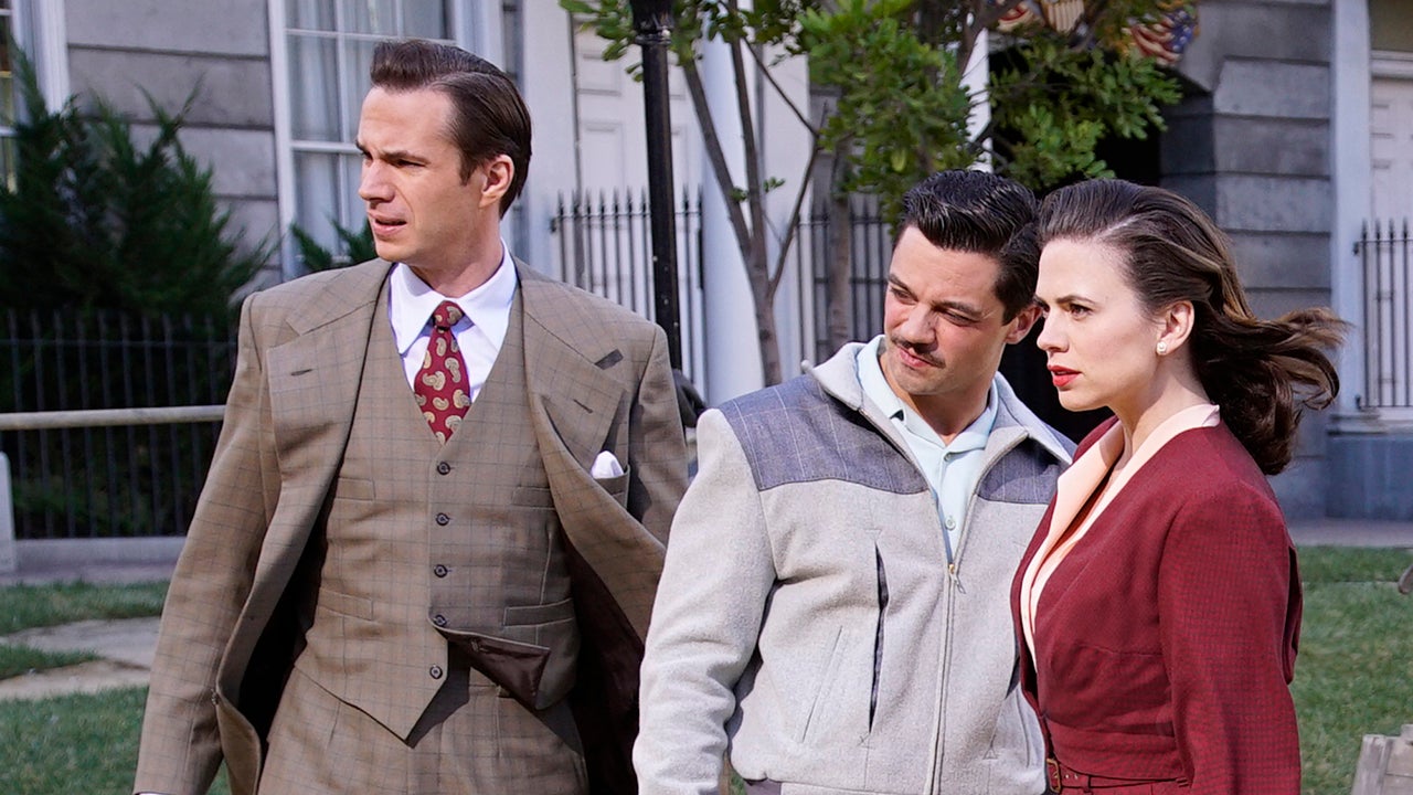 Agent Carter Closes Out Its Second Season With Old Friends New Love And A Murder Mystery Entertainment Tonight