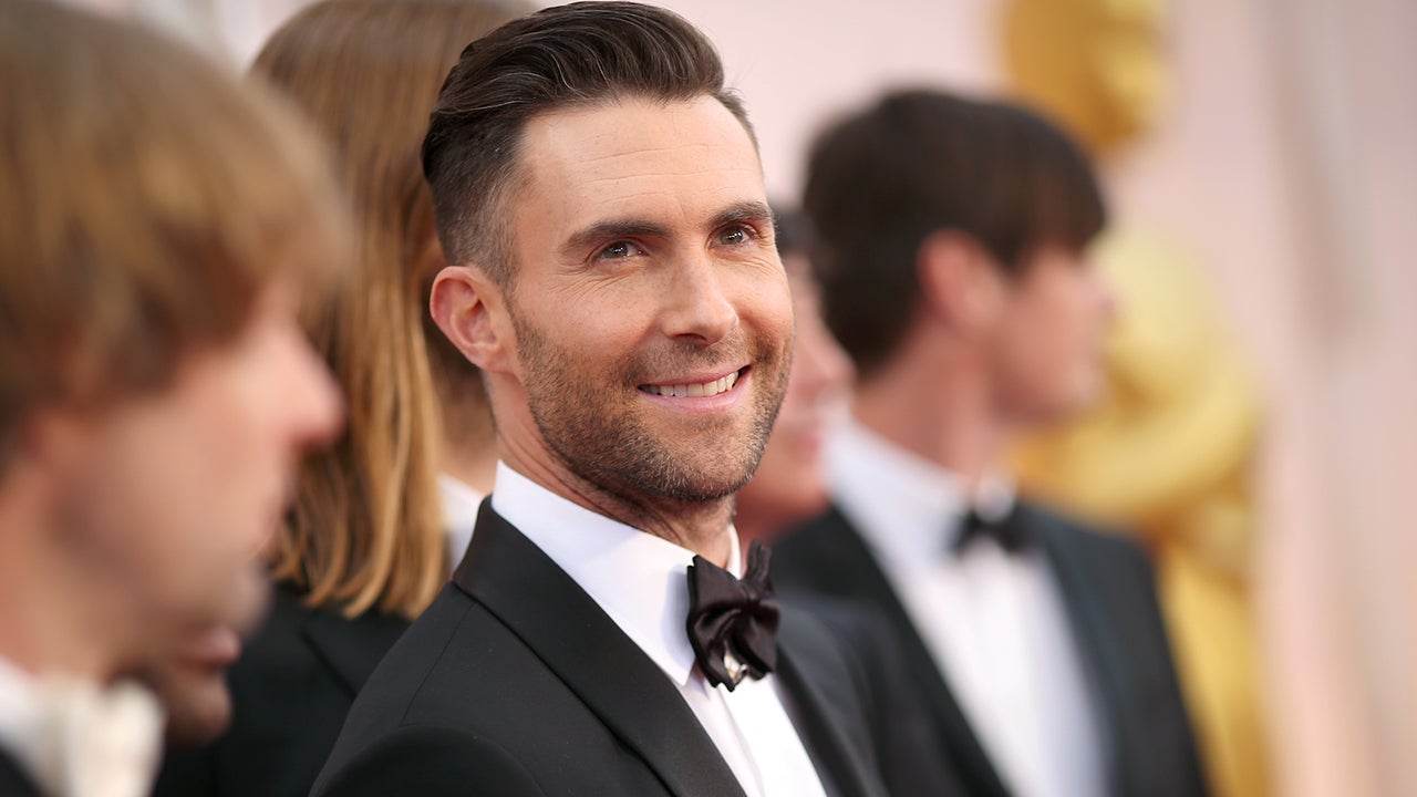 Mark Ravin Hair Adam Levine Debuts New Mohawk Hairstyle On 39the Voice