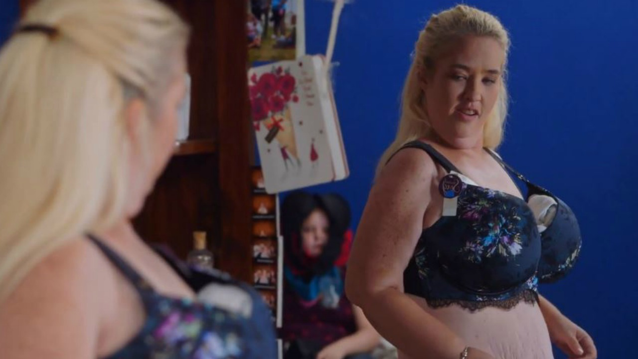 Mama June Considers Boob Job With Skin Removal Surgery on 'From No...