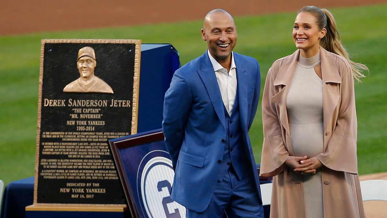 Hannah Davis Sports Baby Bump on Outing With Husband Derek Jeter